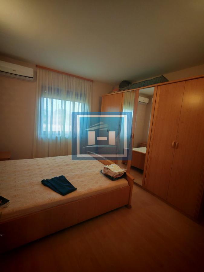 Sredjena kuća u mirnom delu Gloždaka 14