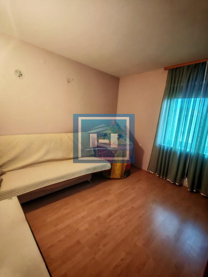 Sredjena kuća u mirnom delu Gloždaka 16