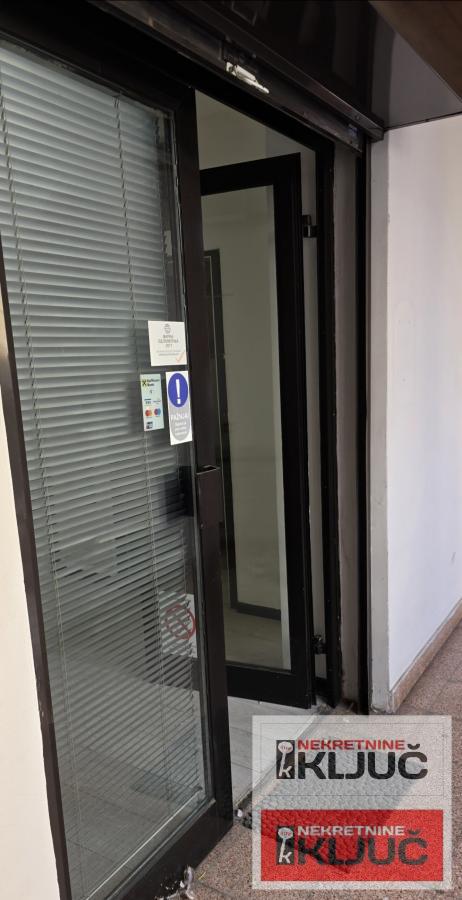 CENTAR IZDAJE SE VIŠENAMENSKI POSLOVNI PROSTOR 2