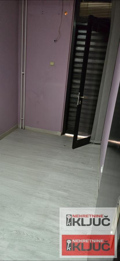 CENTAR IZDAJE SE VIŠENAMENSKI POSLOVNI PROSTOR 3