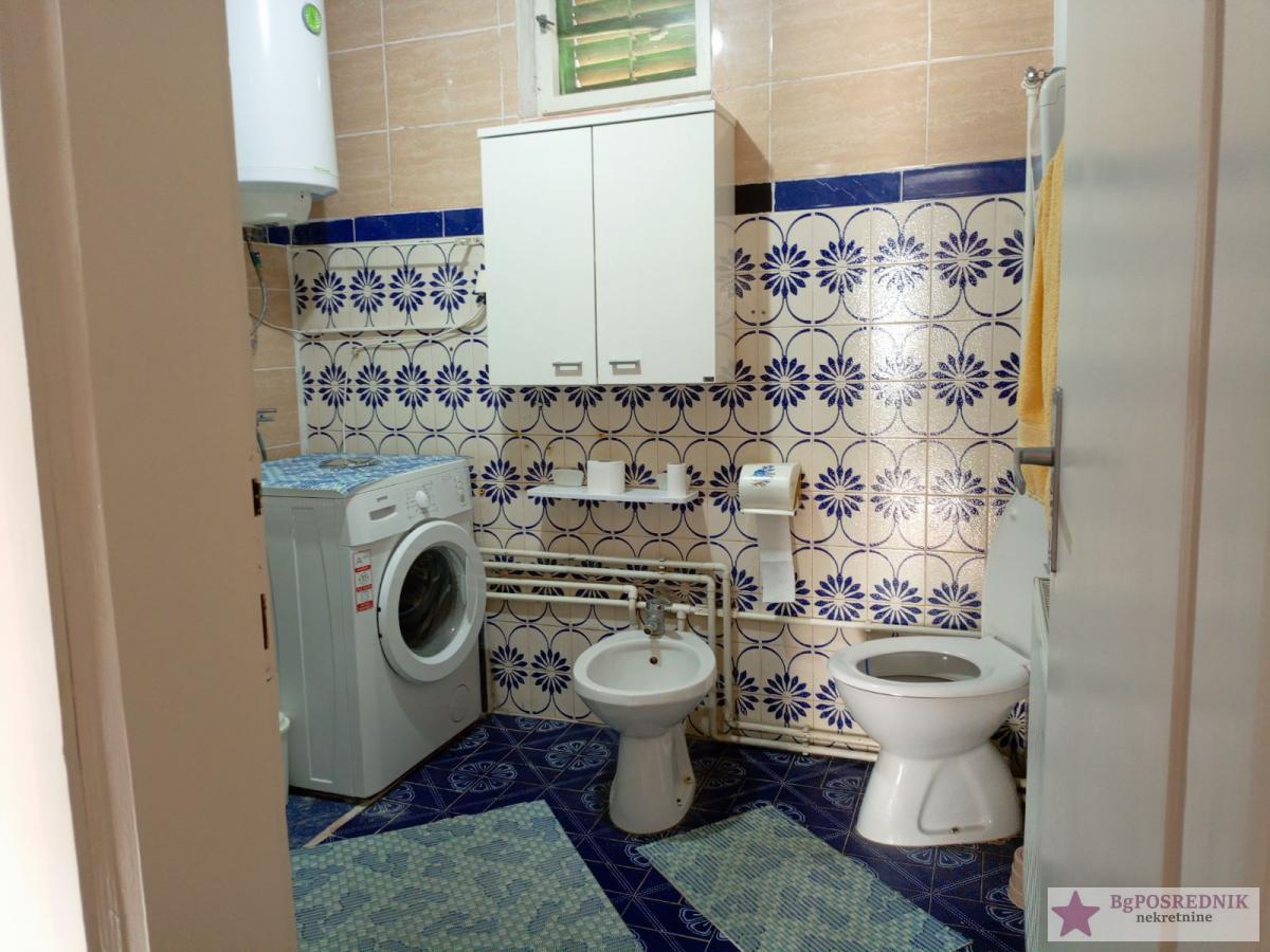 Inđija, Novi Slankamen, Cara Dušana, 200m2+80m2+30a 12