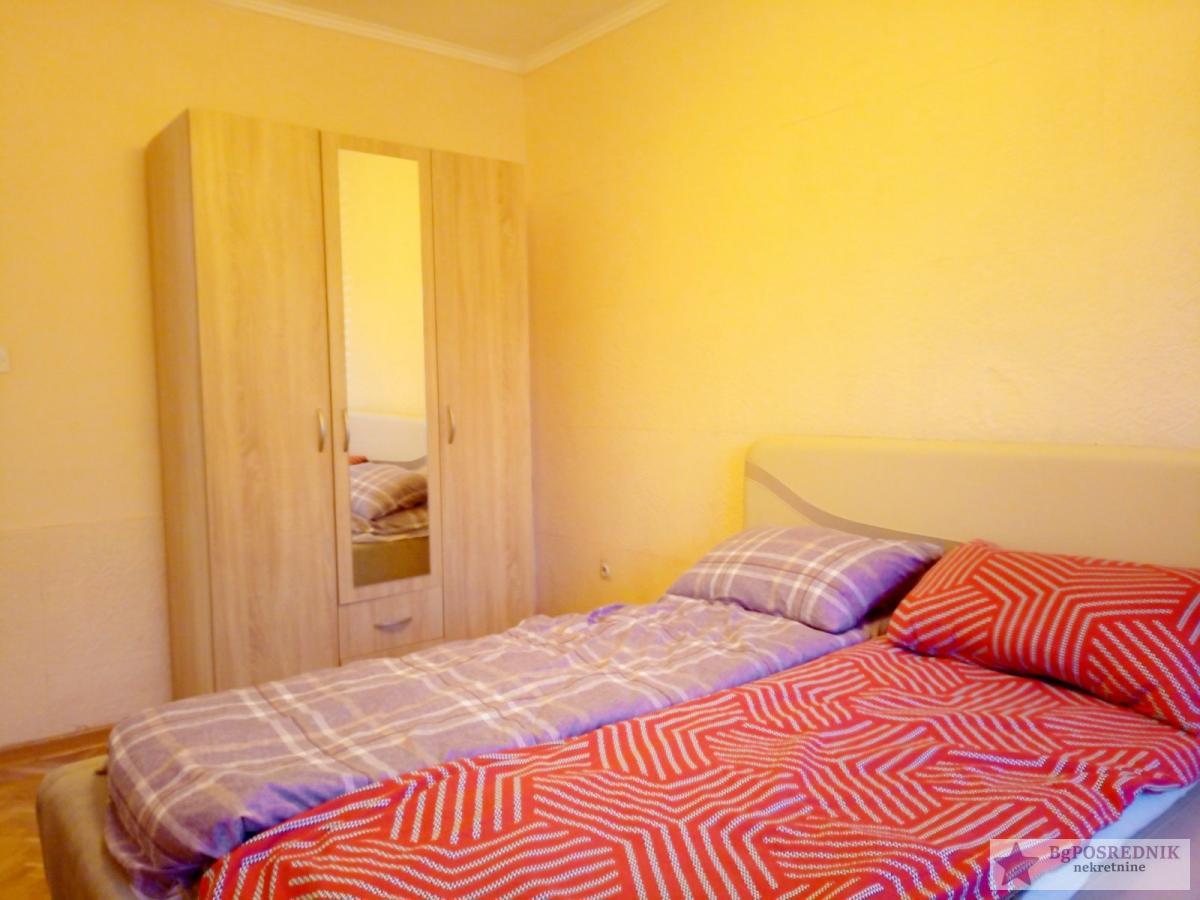 Inđija, Novi Slankamen, Cara Dušana, 200m2+80m2+30a 6