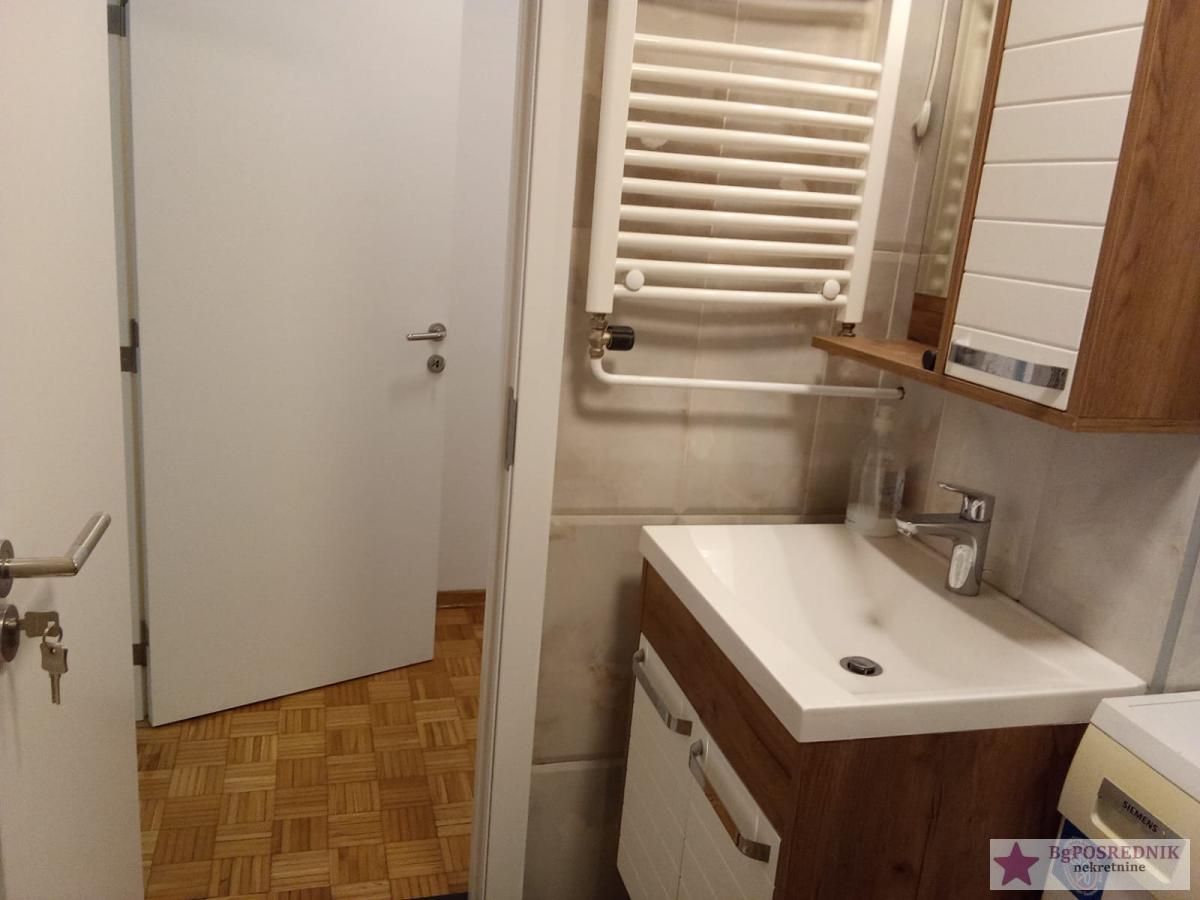 Novi Beograd, Bežanijska kosa, Marka Čelebonovića, 84m2 14