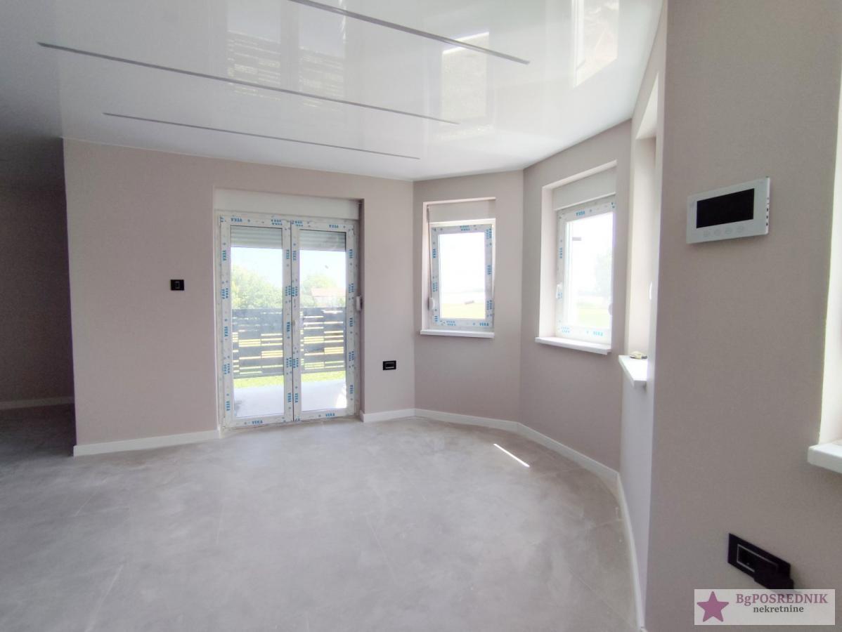 Novi Sad, Veternik, Kninska, 260m2 sa terasama 12