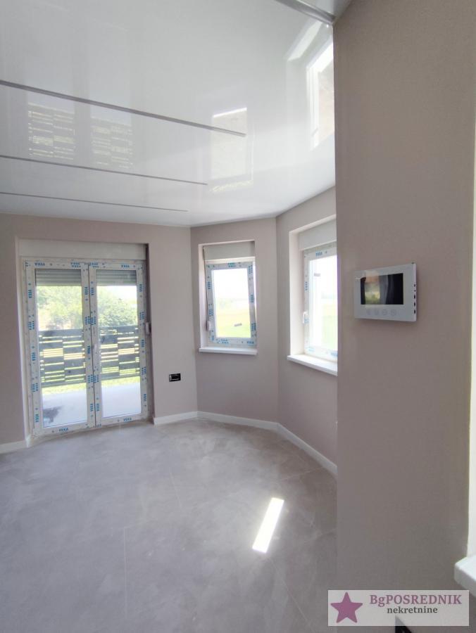 Novi Sad, Veternik, Kninska, 260m2 sa terasama 13