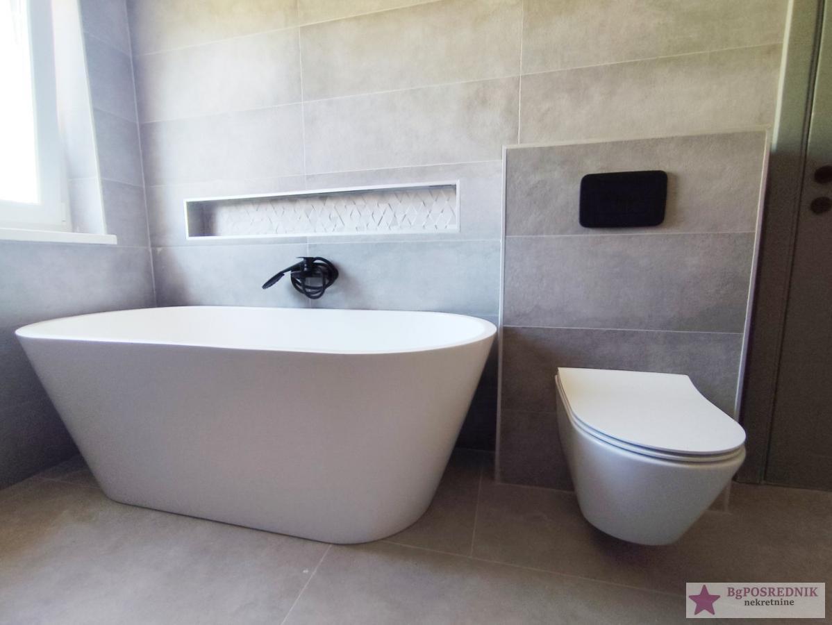 Novi Sad, Veternik, Kninska, 260m2 sa terasama 22