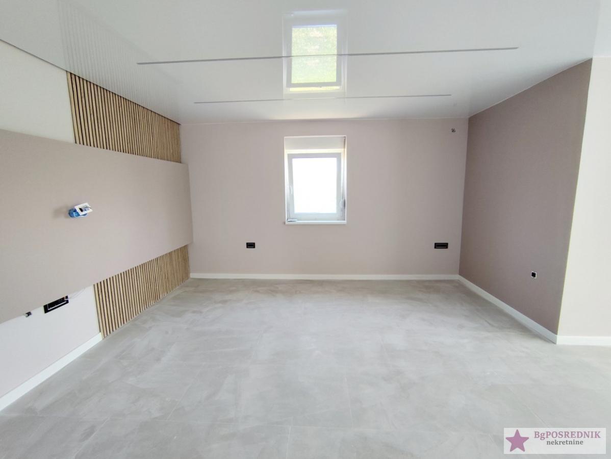 Novi Sad, Veternik, Kninska, 260m2 sa terasama 8