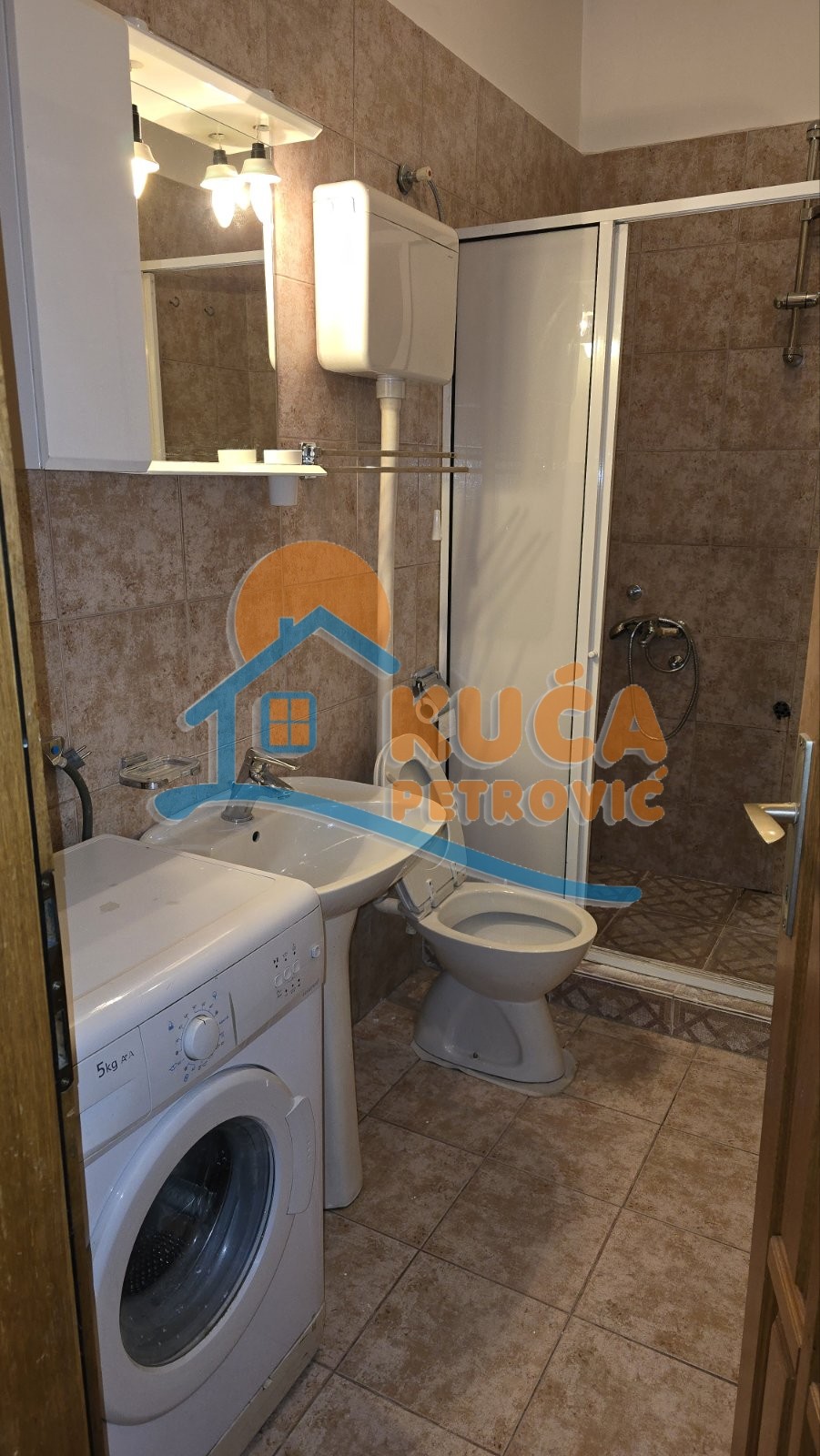 četvorosoban stan, 122 m2, Centar, Mije Petrovića ID: i-015016 15