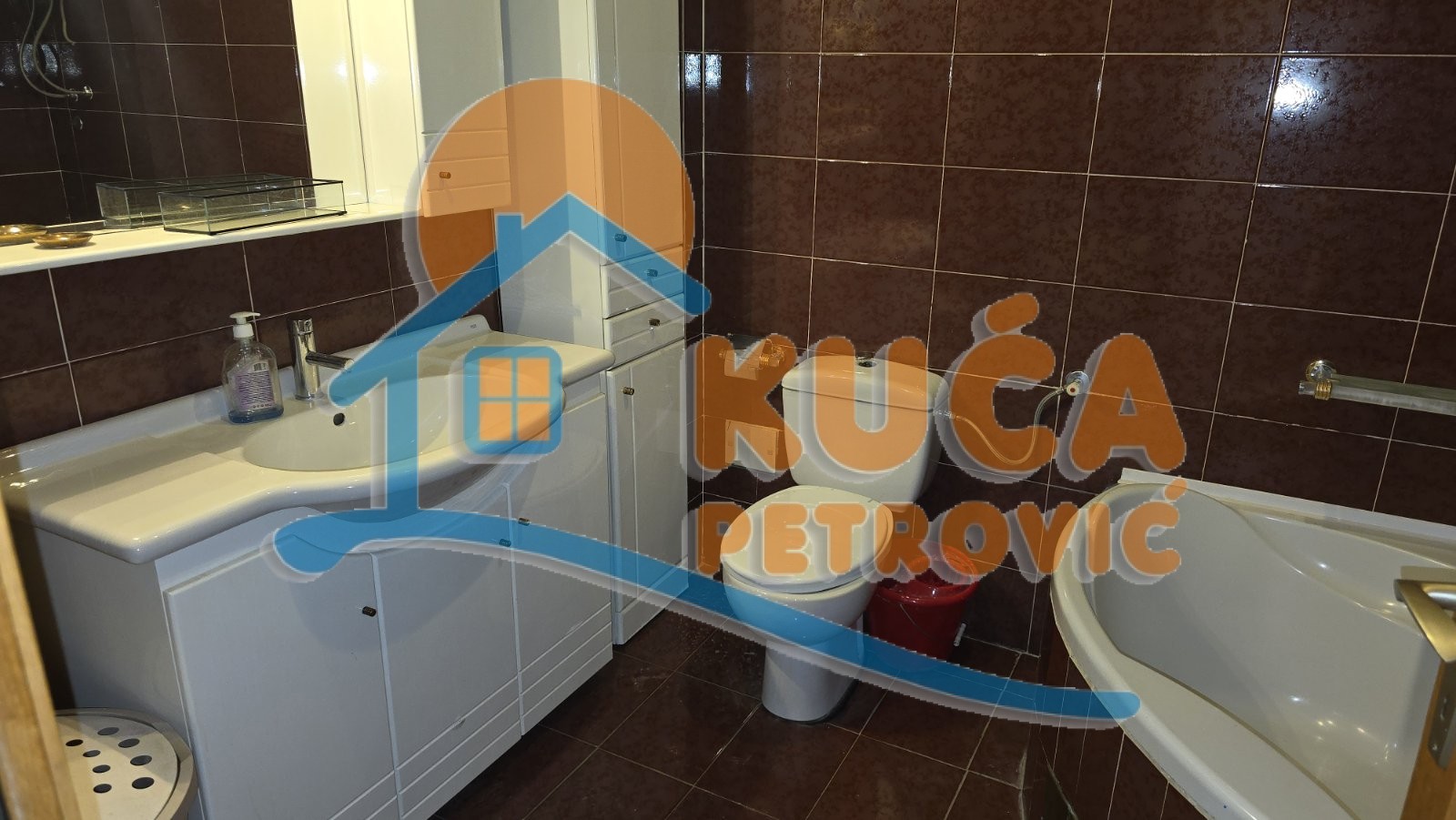 četvorosoban stan, 122 m2, Centar, Mije Petrovića ID: i-015016 16