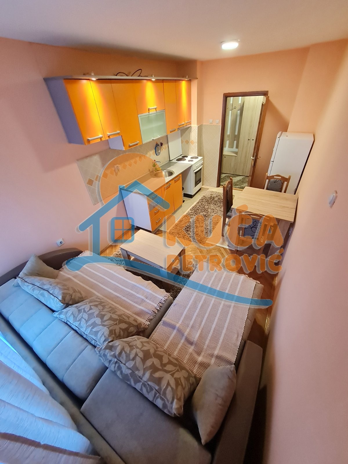 Dvosoban stan, 57 m2, Centar, Deligradska ID: i-015006 5