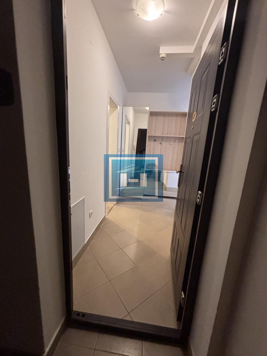 Izdajemo kompletno namešten  dvosoban stan u Wingu 1