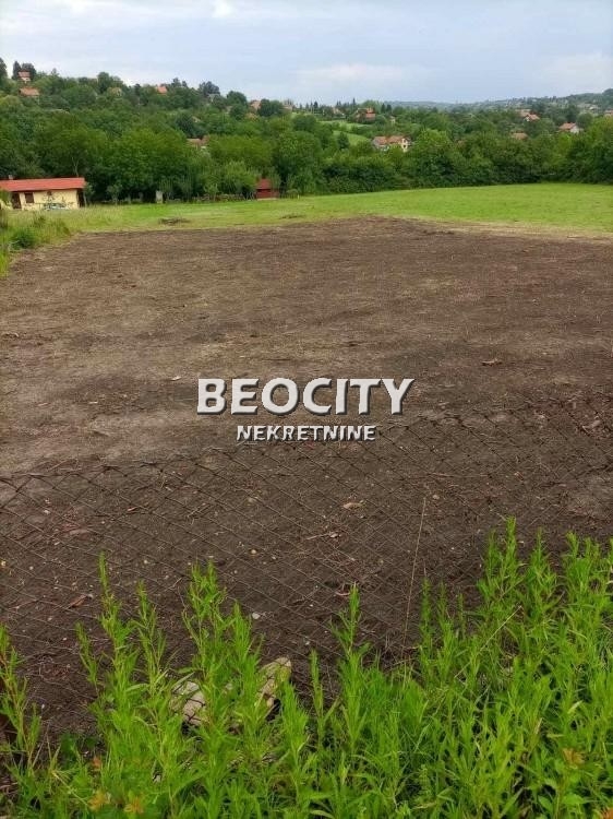 Plac, Sopot, Vojvode Putnika ID: 124074 2