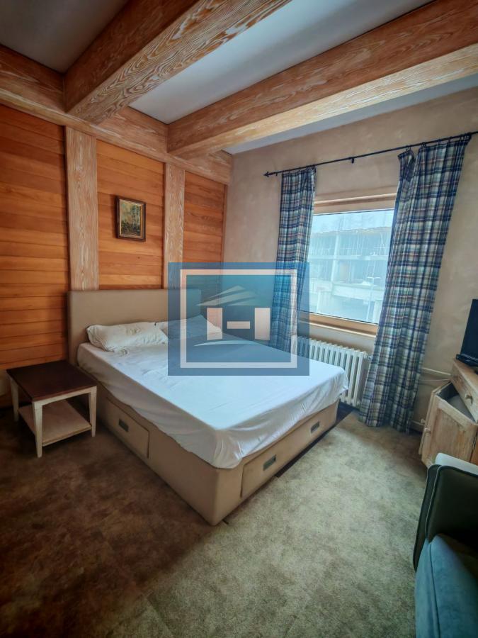 Prodaje se celina od tri zasebna apartmana u Konacima(Ras) 1