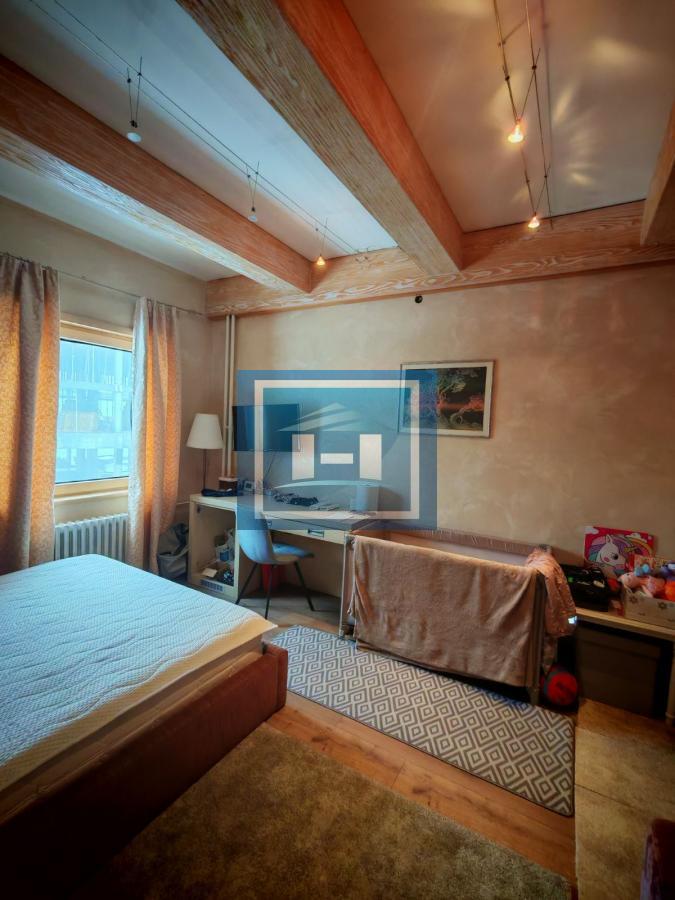 Prodaje se celina od tri zasebna apartmana u Konacima(Ras) 19