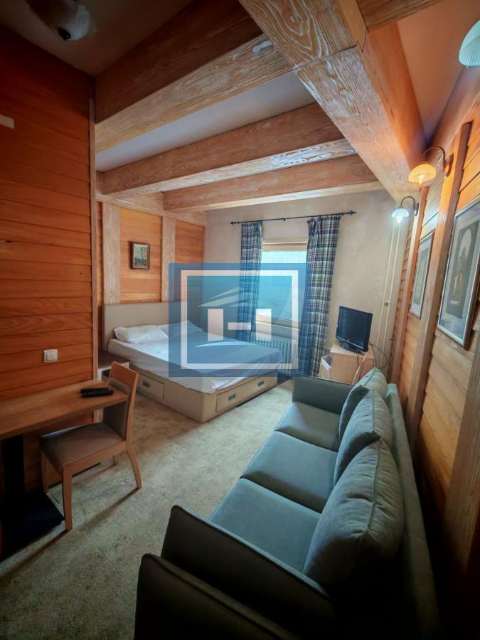 Prodaje se celina od tri zasebna apartmana u Konacima(Ras) 2