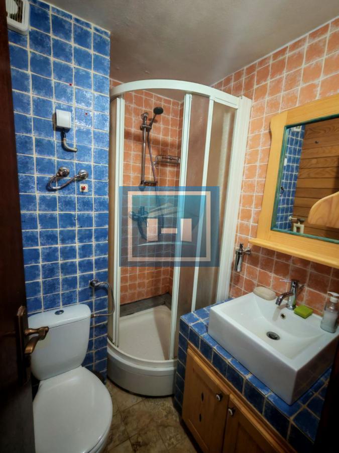 Prodaje se celina od tri zasebna apartmana u Konacima(Ras) 33