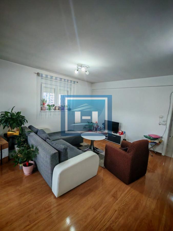 Trosoban stan u novogradnji sa parking mestom i podrumom 3