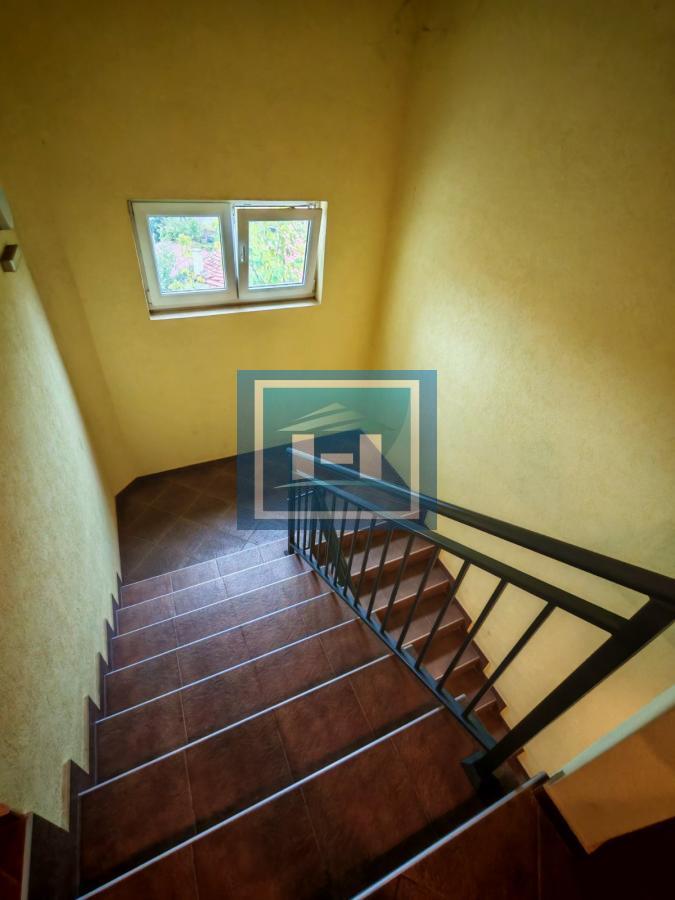 Trosoban stan u novogradnji sa parking mestom i podrumom 6