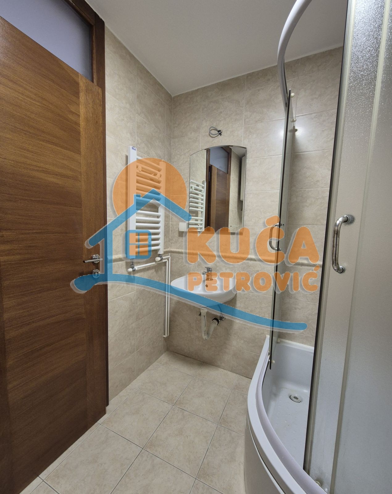 četvorosoban stan, 95 m2, Centar, Cara Dušana ID: i-015031 15