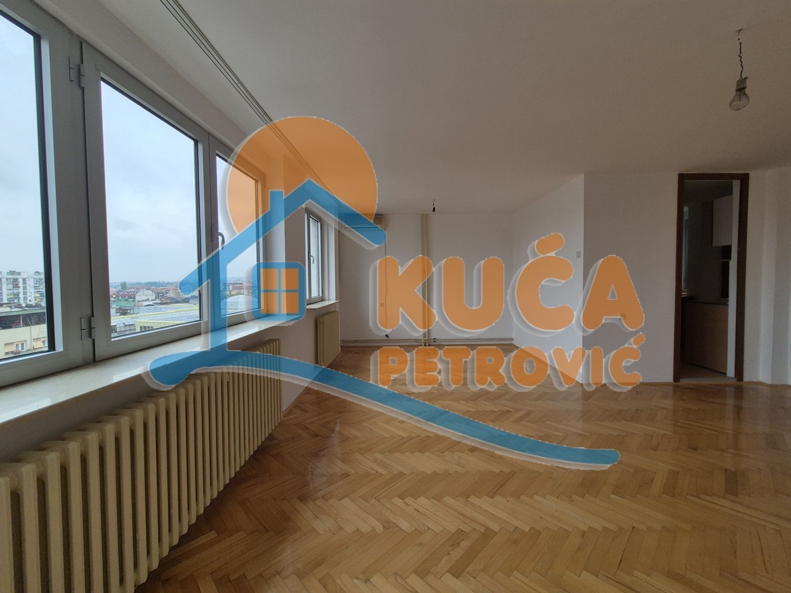 četvorosoban stan, 95 m2, Centar, Cara Dušana ID: i-015031 3