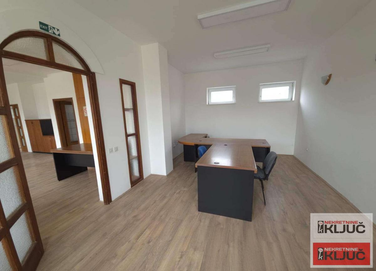 KLISA IZDAJE SE VIŠENAMENSKI POSLOVNI PROSTOR 4