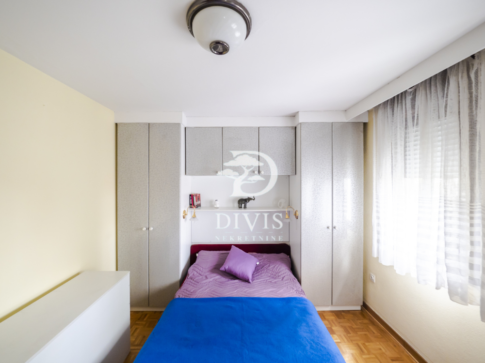 Senjak  2 0 stan  101m2  parking  terasa od 27m2 4