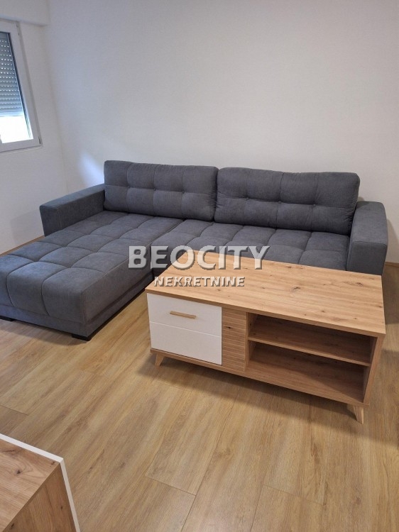Dvosoban stan, 50 m2, Železnička stanica, Gagarinova ID: 124141 1