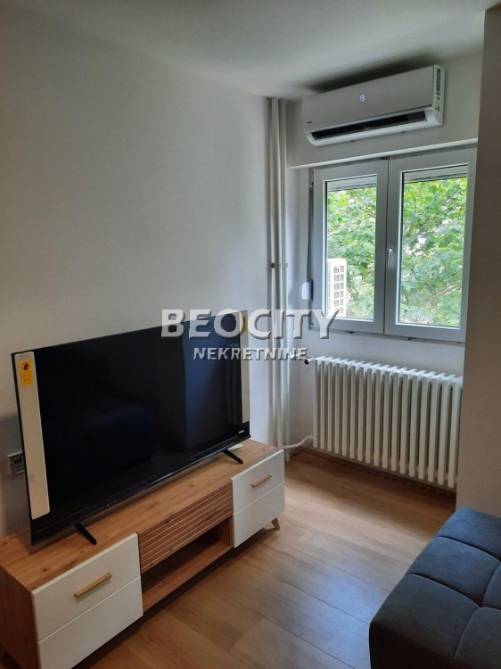 Dvosoban stan, 50 m2, Železnička stanica, Gagarinova ID: 124141 3