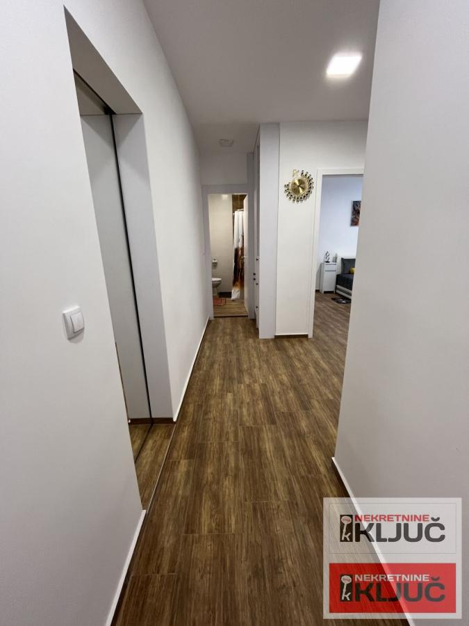 GRBAVICA IZDAJE SE DVOSOBAN MODERNO OPREMLJEN STAN 9