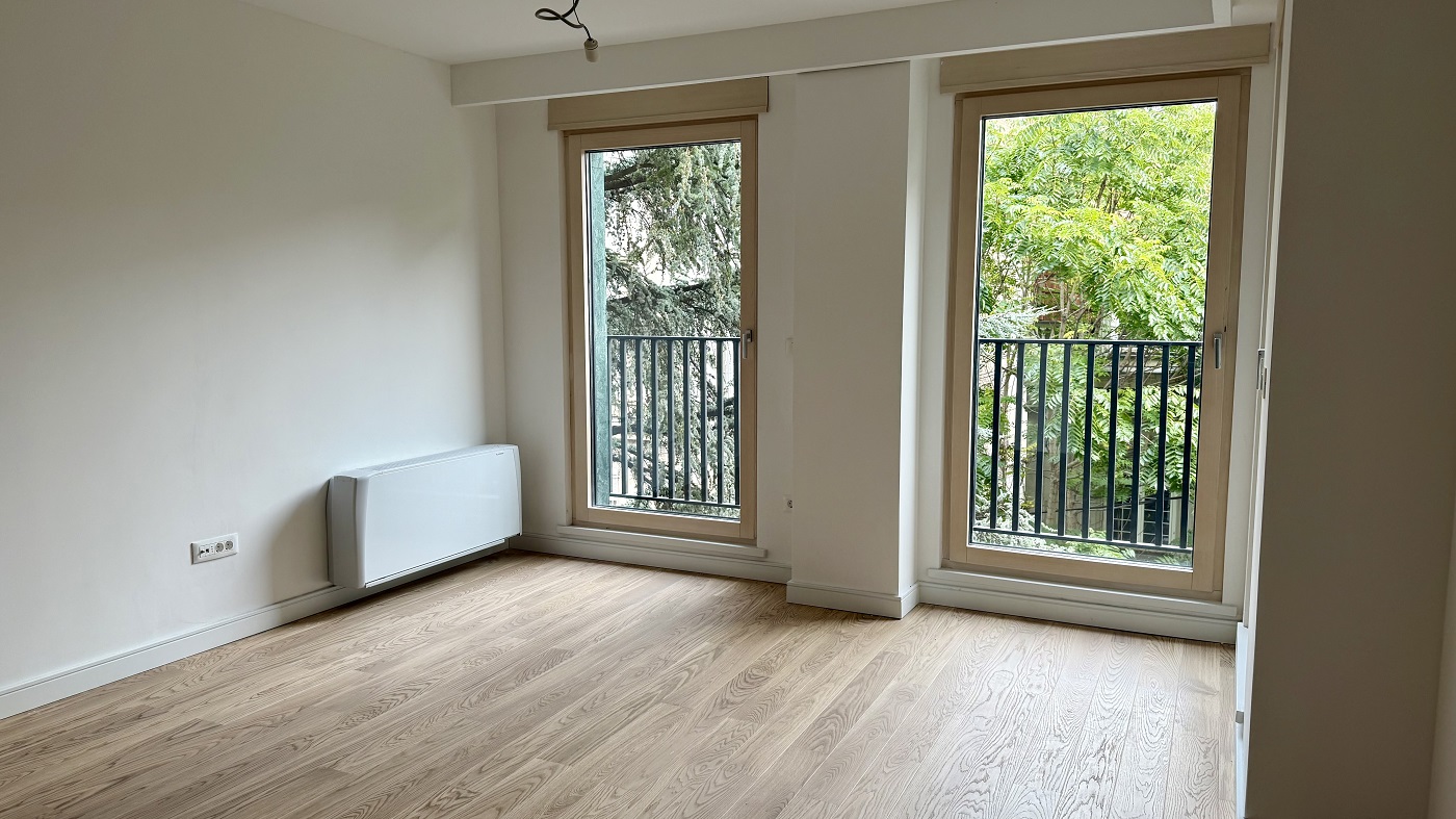 Izdajemo nov  4 0 stan  sa garažnim mestom  kod Beogradskog Dramskog pozorišta 4