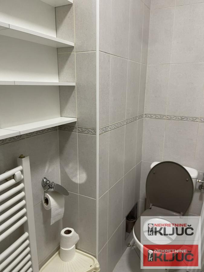 Odlican stan na Novoj Detelinari 10