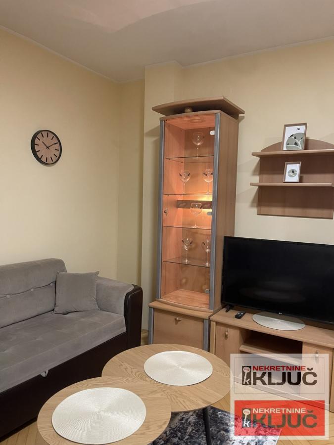 Odlican stan na Novoj Detelinari 2