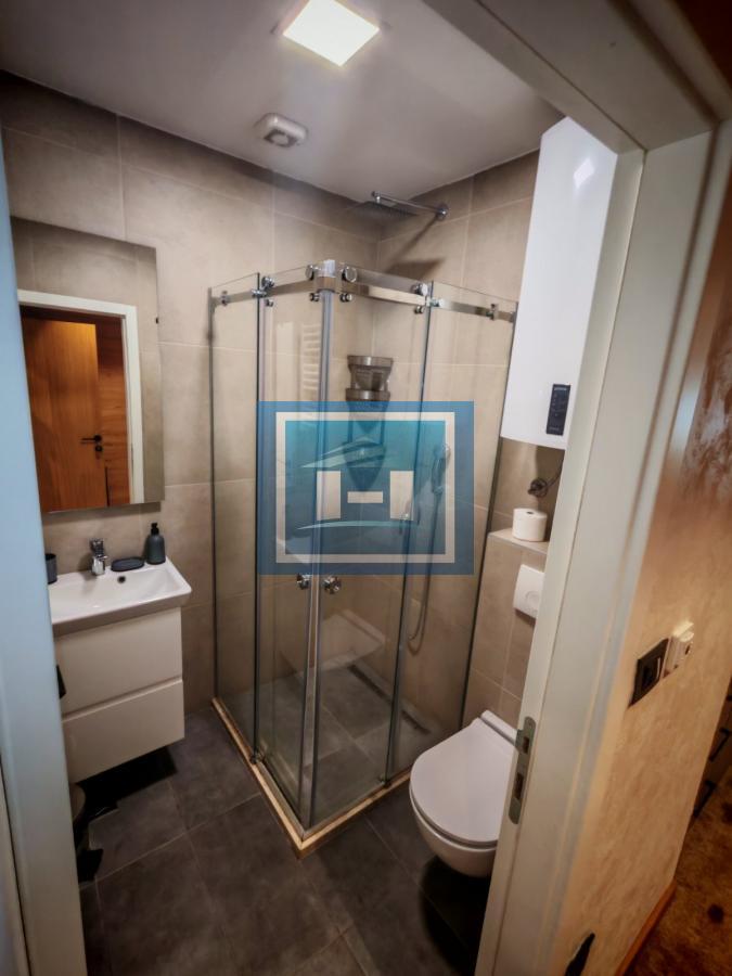 Pet zasebnih stambenih jedinica u Konacima 10