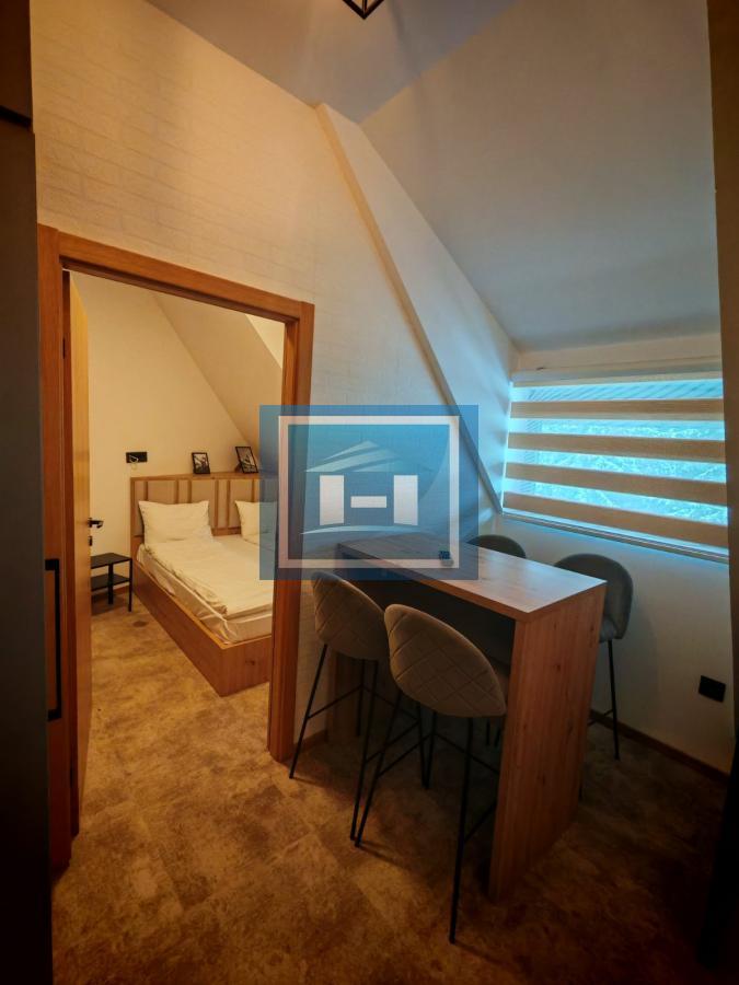 Pet zasebnih stambenih jedinica u Konacima 17