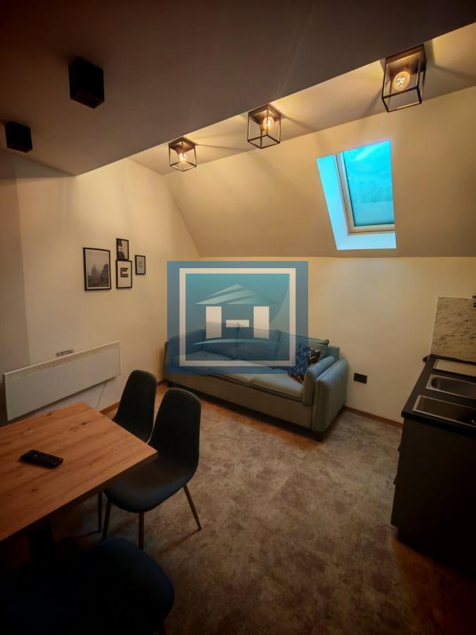 Pet zasebnih stambenih jedinica u Konacima 28