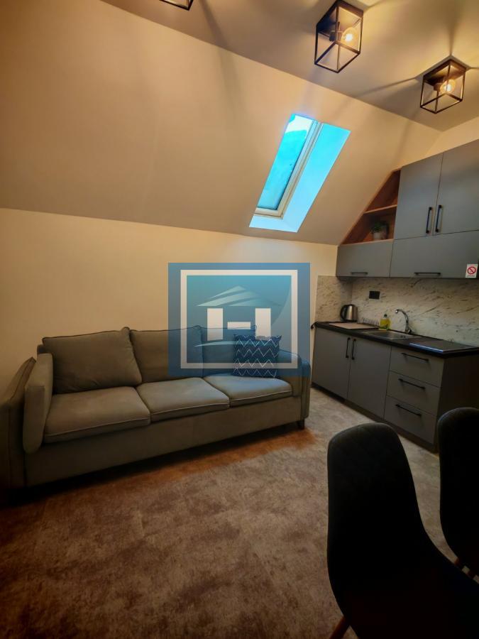 Pet zasebnih stambenih jedinica u Konacima 31