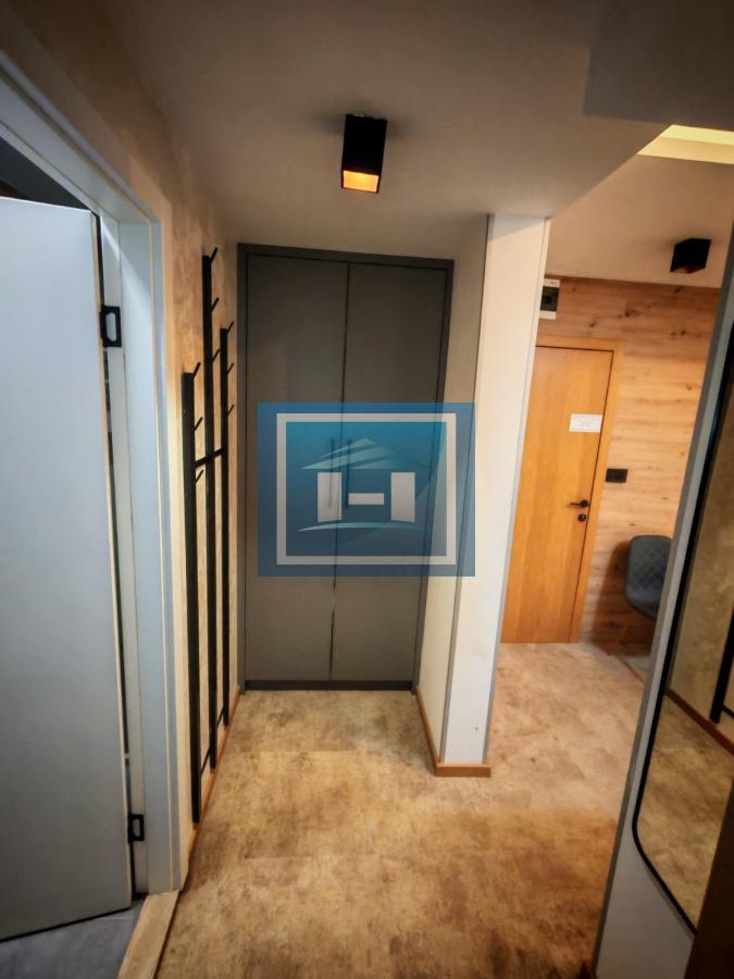 Pet zasebnih stambenih jedinica u Konacima 37