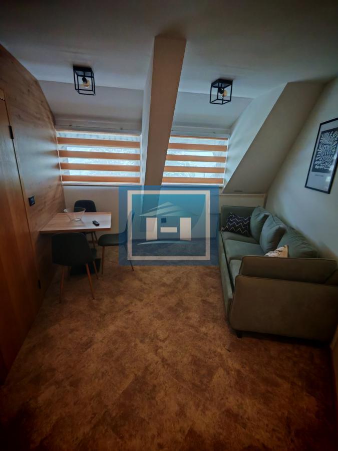 Pet zasebnih stambenih jedinica u Konacima 47