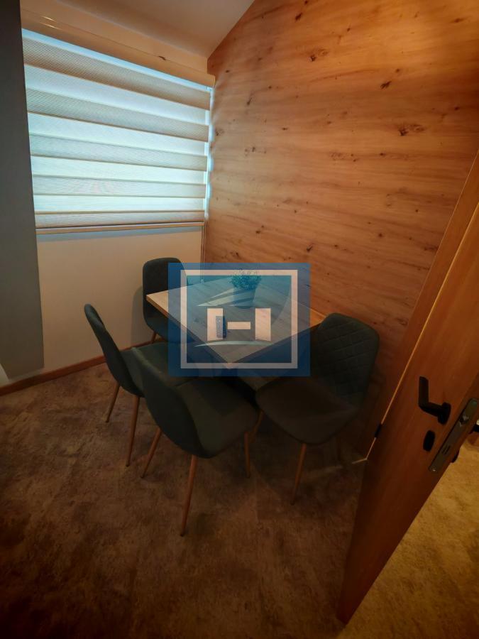 Pet zasebnih stambenih jedinica u Konacima 61