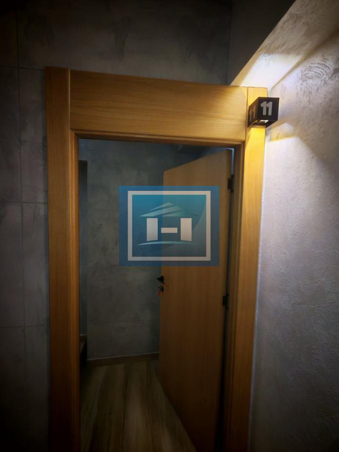 Pet zasebnih stambenih jedinica u Konacima 69