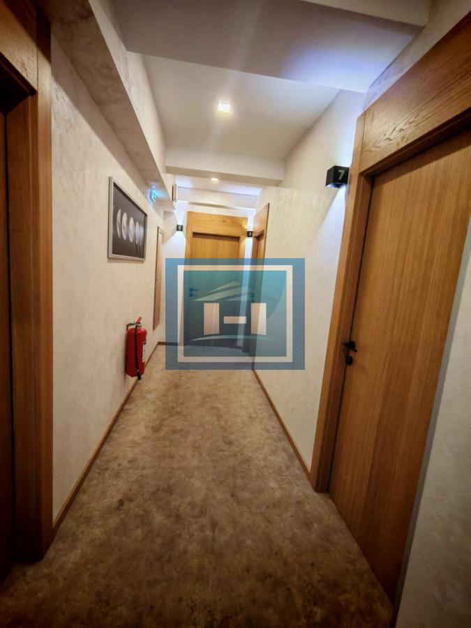 Pet zasebnih stambenih jedinica u Konacima 7