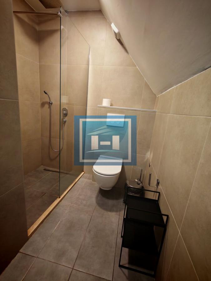 Pet zasebnih stambenih jedinica u Konacima 70