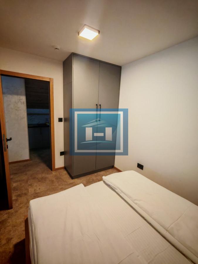 Pet zasebnih stambenih jedinica u Konacima 74