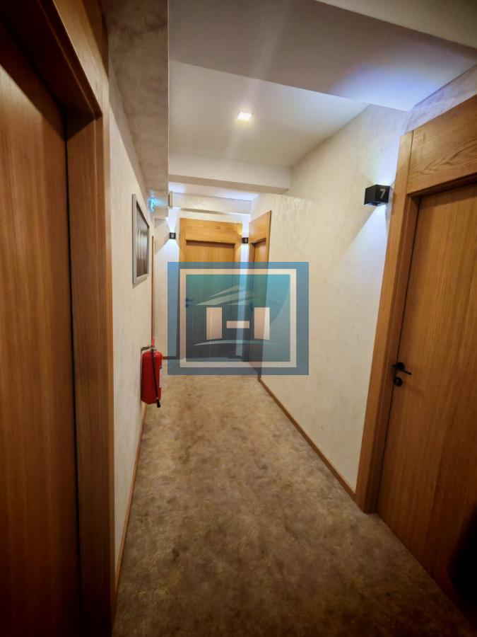 Pet zasebnih stambenih jedinica u Konacima 8