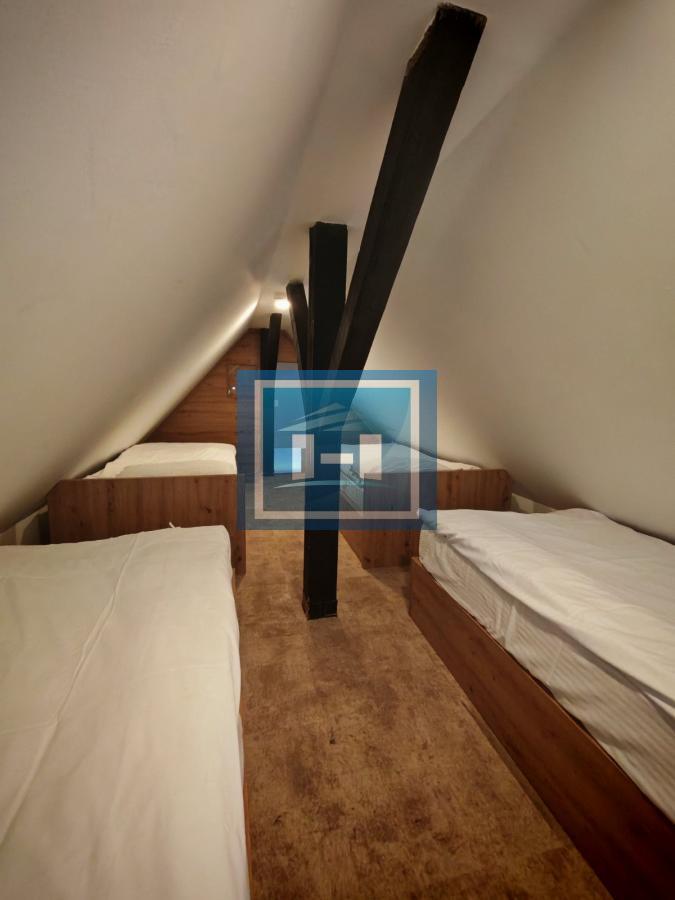 Pet zasebnih stambenih jedinica u Konacima 85