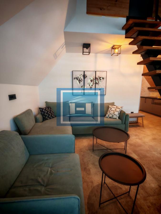 Pet zasebnih stambenih jedinica u Konacima 89