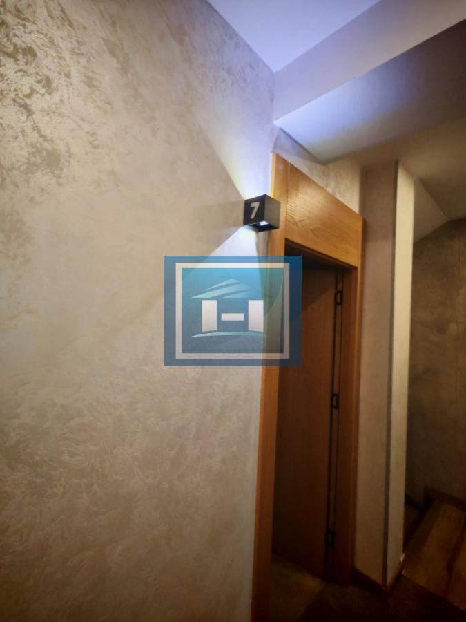 Pet zasebnih stambenih jedinica u Konacima 9