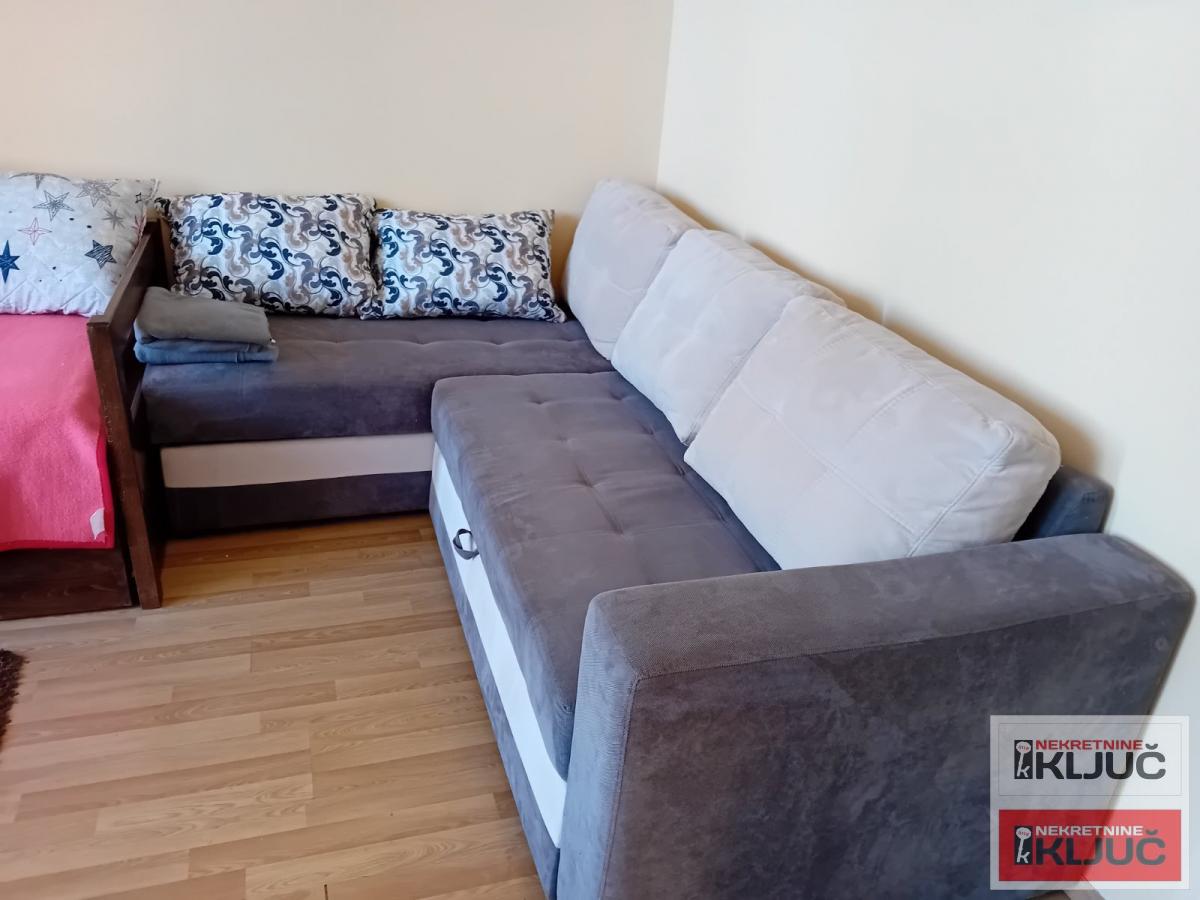 SATELITSKA PIJACA, 24m2, Garsonjera na Futoškom putu 6