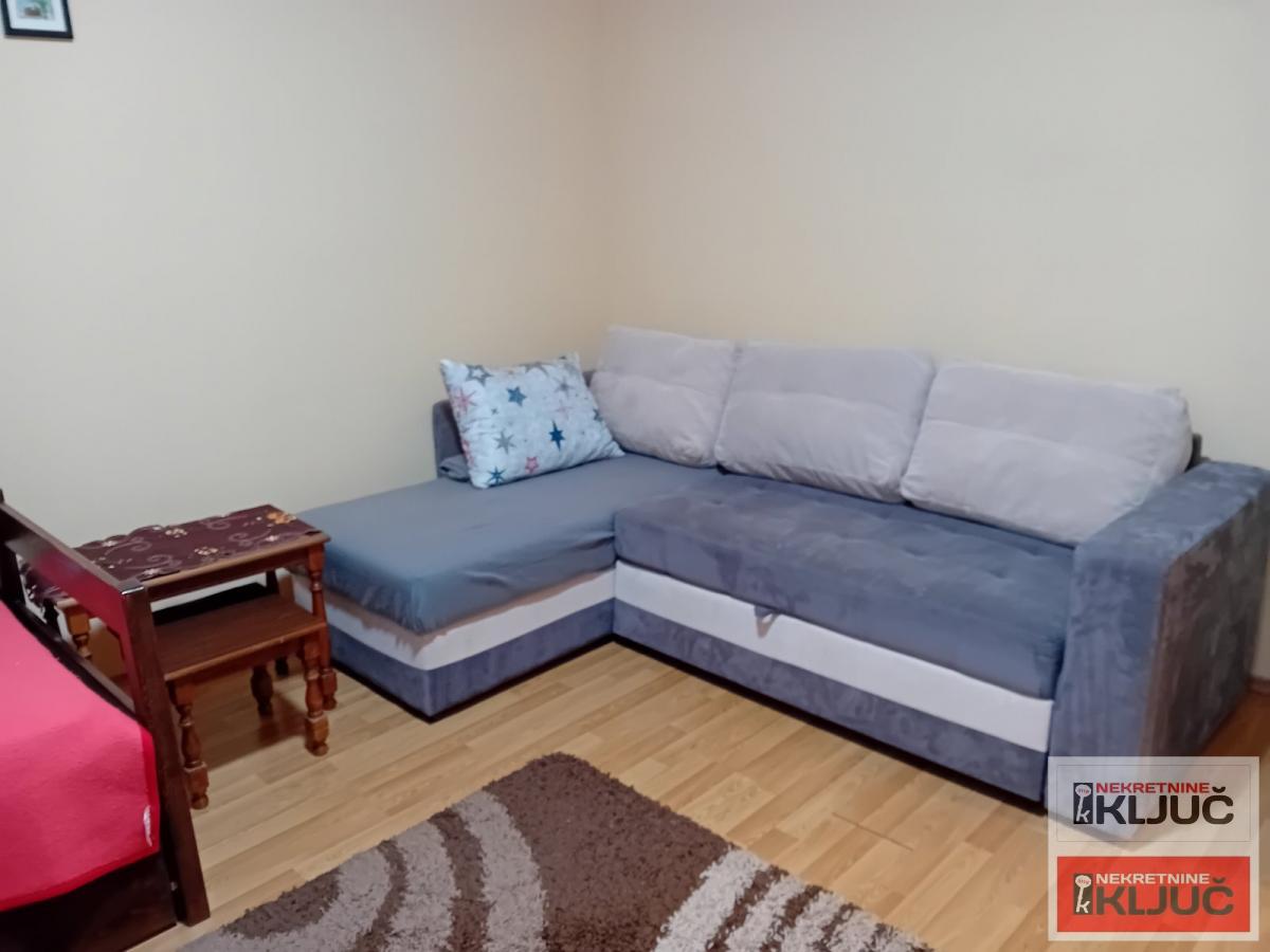 SATELITSKA PIJACA, 24m2, Garsonjera na Futoškom putu 7