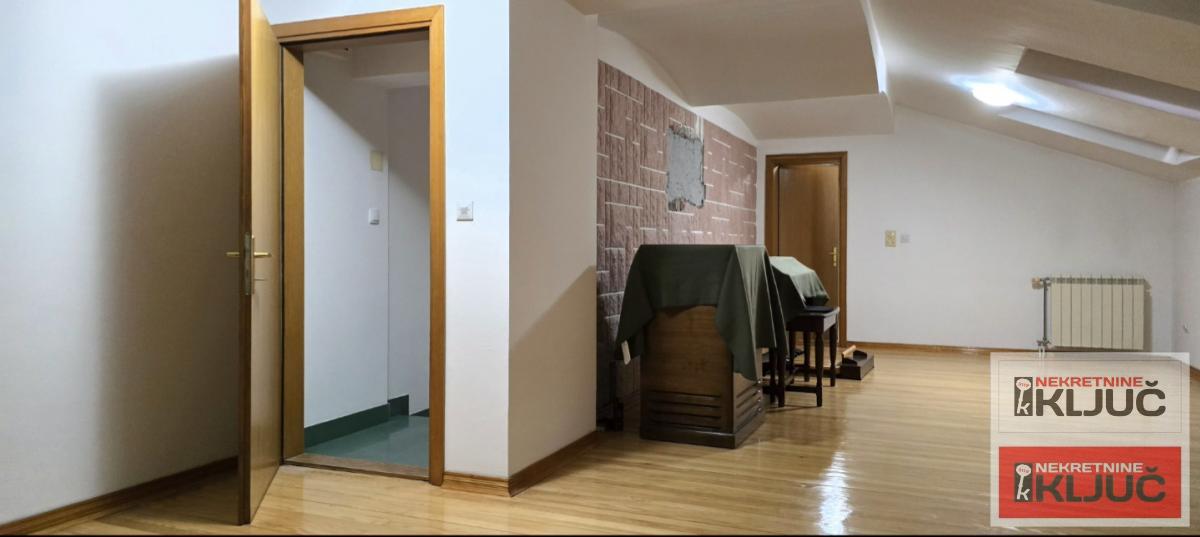SPENS IZDAJE SE EKSKLUZIVAN POSLOVNI PROSTOR 15